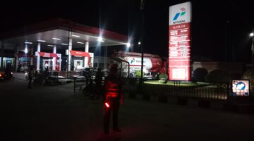 Tim Satlantas Polres Batu Bara gelar patroli antisipasi kemacetan di SPBU Desa Sukaraja