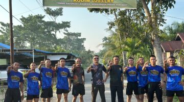 TMMD 128 Langkat: Prajurit TNI Ajak Anak Desa Lari Sore, Bangun Kebugaran dan Kemanunggalan