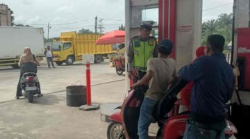 Satlantas Pos Sei Bejangkar Lakukan Patroli Jalinsum – Kibas Bendera Merah di Lokasi Rawan, Kegiatan Aman Lancar