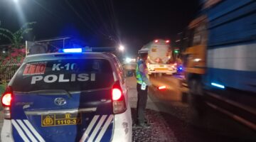 Sat Lantas Indrapura Gelar Patroli Blue Light, Kawal Keamanan Perjalanan Malam di Jalinsum