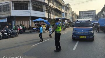 Pos Padat Sore: Sat Lantas Polres Pematangsiantar Kawal Arus Pulang Kerja di 18 Titik Utama