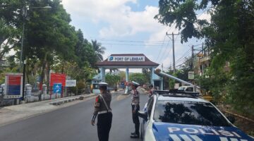 Jelang MotoGP Mandalika, Polisi Patroli Jalur Logistik di Pelabuhan Lembar