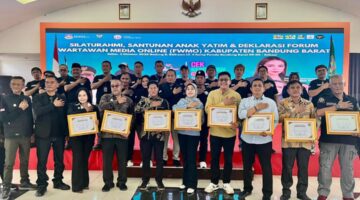 kepengurusan Forum wartawan media online (FWMO) di lahirkan di Kabupaten Bandung Barat, di nahkodai oleh Anne Nurgusari sebagai Ketua umum