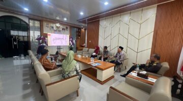 Gelar Rapat Bersama Tim Penataan Kota Tanjungbalai, Wali Kota Mahyaruddin Salim : Pemko Tanjungbalai Akan Salurkan Bantuan 40 Gerobak Bagi Pedagang