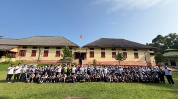Police Goes to School: Sat Lantas Polres Pematangsiantar Beri Edukasi Keselamatan dan Pencegahan Narkoba ke Siswa SMP Taman Asuhan