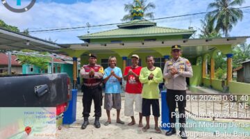 Polres Batu Bara Gelar Jumat Curhat Serentak di Enam Lokasi, Pererat Silaturahmi dan Salurkan Bantuan Sosial kepada Masyarakat