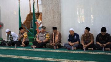 Wakapolres Batu Bara Laksanakan Sholat Jumat Keliling, Pererat Silaturahmi dan Sampaikan Pesan Kamtibmas kepada Masyarakat